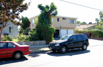 1308 E Harvard St in Glendale, CA - Foto de edificio - Building Photo