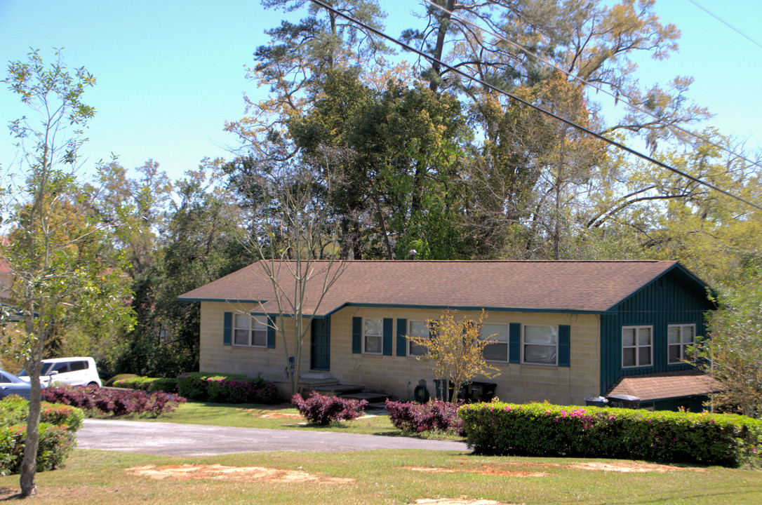 1413-1415 McCauley Road Apartments in Tallahassee, FL - Building Photo