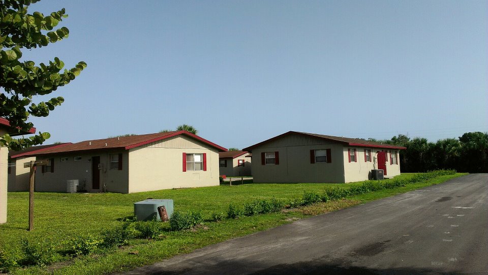 Harlem Gardens Apartments in Clewiston, FL - Building Photo