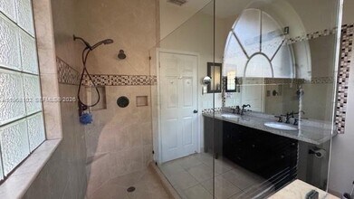 453 SW 169th Terrace in Weston, FL - Building Photo - Building Photo