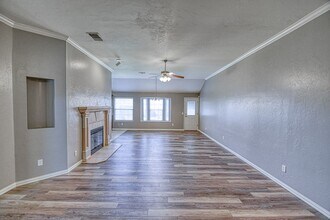 925 Eagle Cliff Dr in Norman, OK - Building Photo - Building Photo