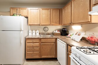 Bay Hills Apartments in Arnold, MD - Foto de edificio - Interior Photo