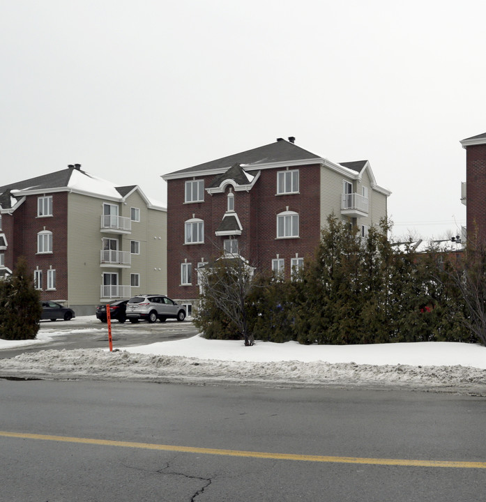 626 Chicoine in Vaudreuil-dorion, QC - Building Photo