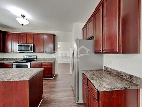 6260 Cove Creek Dr in Flowery Branch, GA - Building Photo - Building Photo