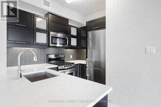 40-2540 Nepean St in Ottawa, ON - Building Photo - Building Photo
