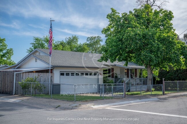 193 E 8th St in Lincoln, CA - Building Photo - Building Photo