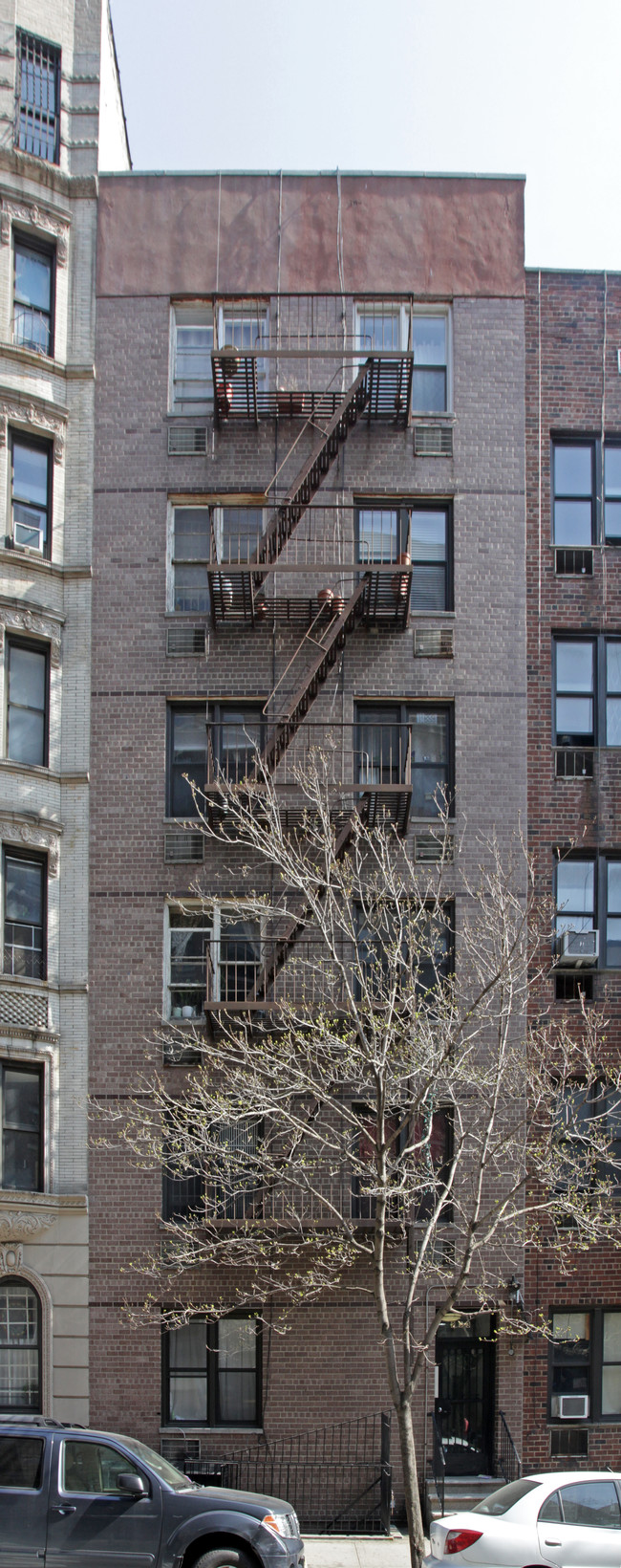 233 East 12th Street in New York, NY - Foto de edificio - Building Photo