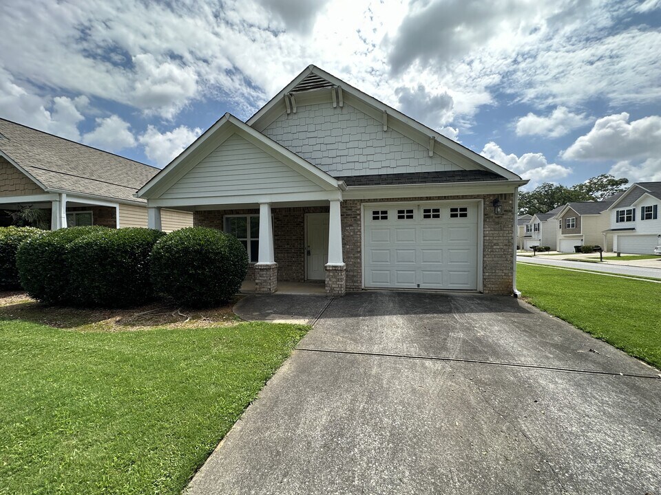 10 Lila Way in Cartersville, GA - Building Photo