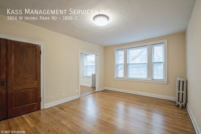 3806 W Irving Park Rd in Chicago, IL - Building Photo - Building Photo