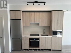 1007 The Queensway in Toronto, ON - Building Photo - Building Photo