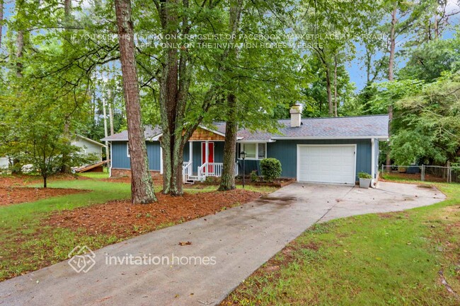 property at 2923 Deshong Dr SW