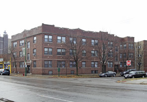 3852 N Clark St Apartments