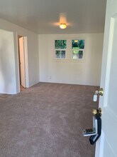 319 Walnut Dr in Ventura, CA - Building Photo - Building Photo