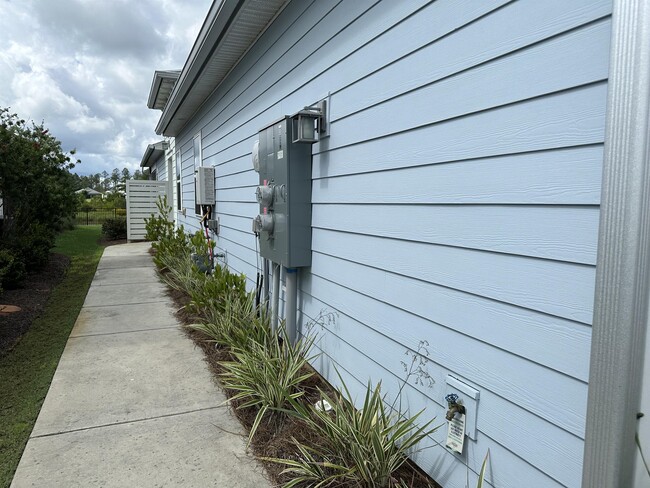 property at 319 Flip Flop Ct