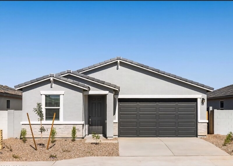 2542 Fortana Dr in San Tan Valley, AZ - Foto de edificio