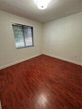 17580 NW 67th Pl-Unit -K-1 in Hialeah, FL - Building Photo - Building Photo