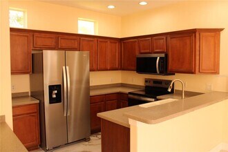 7803 33rd St E in Sarasota, FL - Building Photo - Building Photo