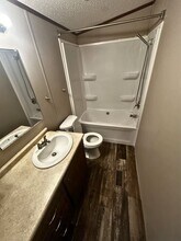 18325 Miller Ln in Hammond, LA - Building Photo - Building Photo