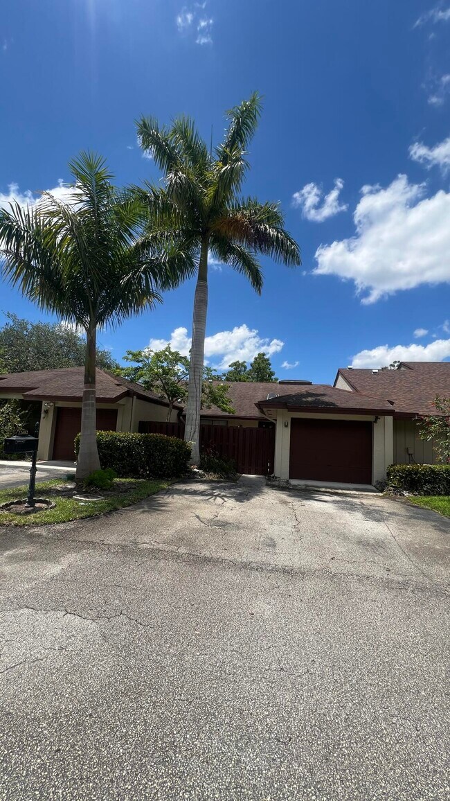 22682 Vistawood Way in Boca Raton, FL - Building Photo - Building Photo