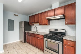 Mt Vernon Manor Phase II in Philadelphia, PA - Building Photo