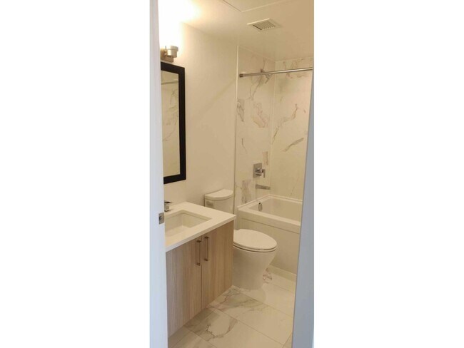 13350 Central Ave in Surrey, BC - Building Photo - Building Photo