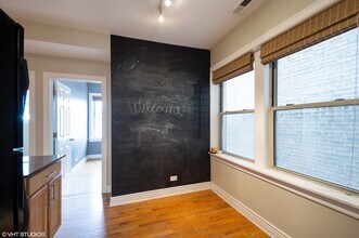 2013 N Leavitt St in Chicago, IL - Building Photo - Building Photo