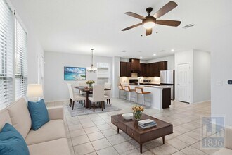 8005 Crystalbrook W in Austin, TX - Building Photo - Building Photo