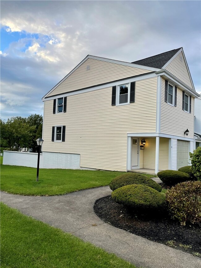 78 S Estate Dr in Webster, NY - Building Photo - Building Photo