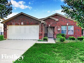 5921 McKaskle Dr in Fort Worth, TX - Building Photo