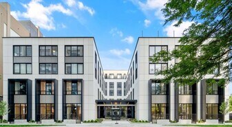 5440 N Sheridan Rd in Chicago, IL - Building Photo