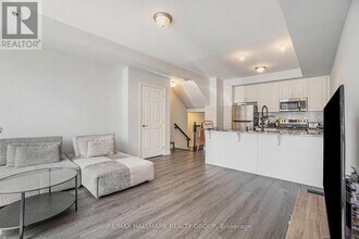 577 Takamose Private in Ottawa, ON - Building Photo - Building Photo