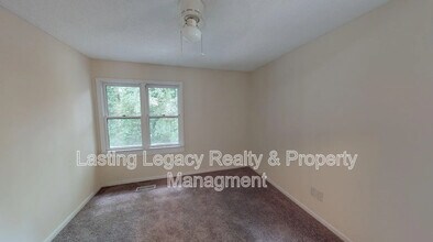 317 Lamplighter Cir in Winston-Salem, NC - Building Photo - Building Photo