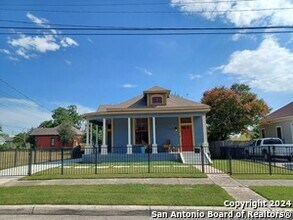 726 Dawson St in San Antonio, TX - Building Photo - Building Photo