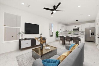 1704 W B St, Unit Rm 2 in Mission, TX - Building Photo - Building Photo