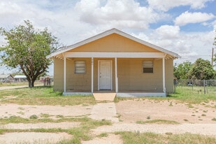 701 E 14th St in Big Spring, TX - Building Photo