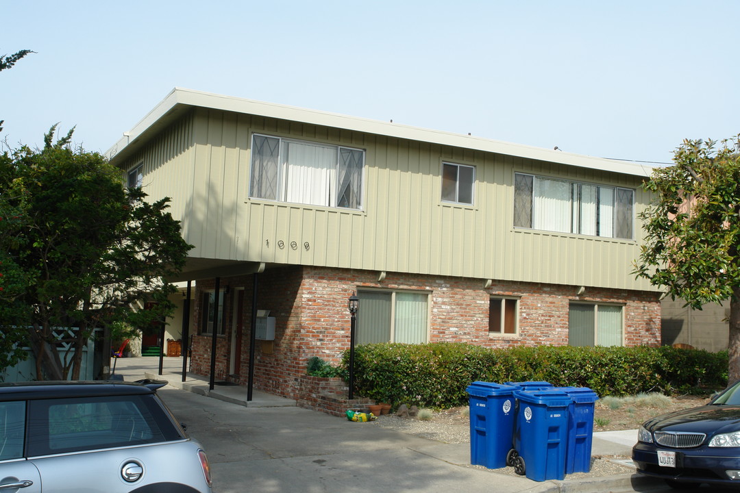 1009 Liberty St in El Cerrito, CA - Building Photo