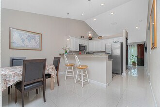 10523 Pendleton Ave, Unit 10523 Pendleton in Englewood, FL - Building Photo - Building Photo