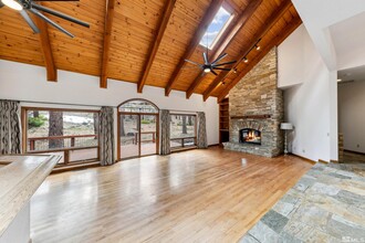145 Twinberry Cir in Reno, NV - Building Photo - Building Photo