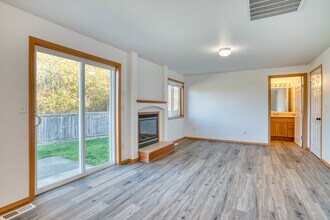 7454 Halibut Dr in Blaine, WA - Building Photo - Building Photo