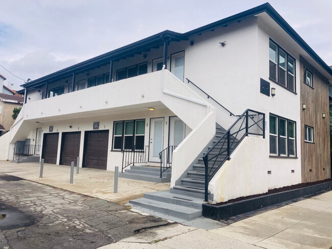 429 W 3rd St in Long Beach, CA - Foto de edificio - Building Photo