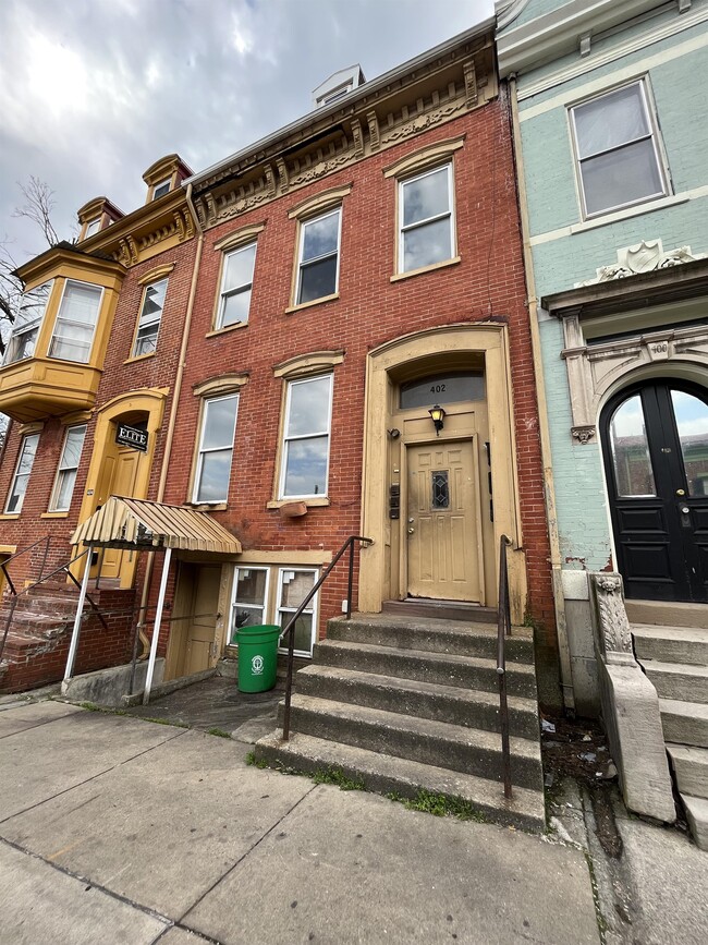 property at 402 E Market St