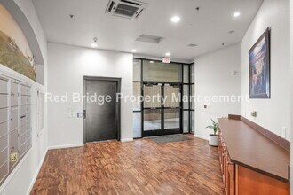 15325 NW Central Dr in Portland, OR - Building Photo - Building Photo