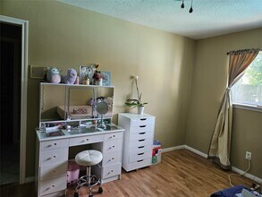 9231 Stroud Dr in Houston, TX - Building Photo - Building Photo