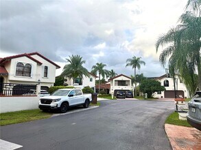 11829 SW 105th Terrace in Miami, FL - Building Photo - Building Photo