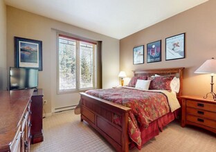 1500 Lodestar Dr in Mammoth Lakes, CA - Foto de edificio - Building Photo