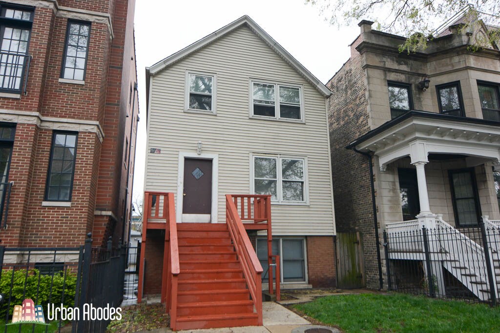 3729 N Clifton Ave in Chicago, IL - Building Photo