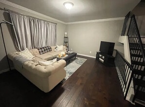 Room in Townhome on Cardigan Cir in Atlanta, GA - Building Photo - Building Photo