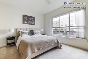 10495 NE 4th St in Bellevue, WA - Building Photo