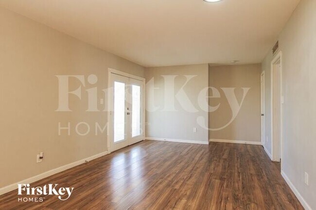 property at 3602 W North Ln