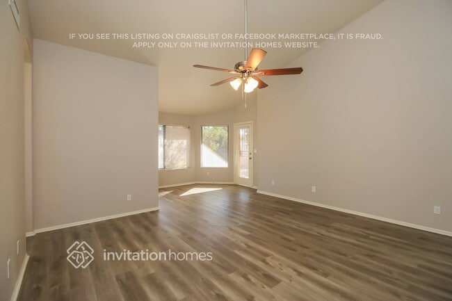 213 N Honeysuckle Ln in Gilbert, AZ - Building Photo - Building Photo